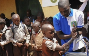 Nigeria tuyên bố thoát khỏi dịch Ebola